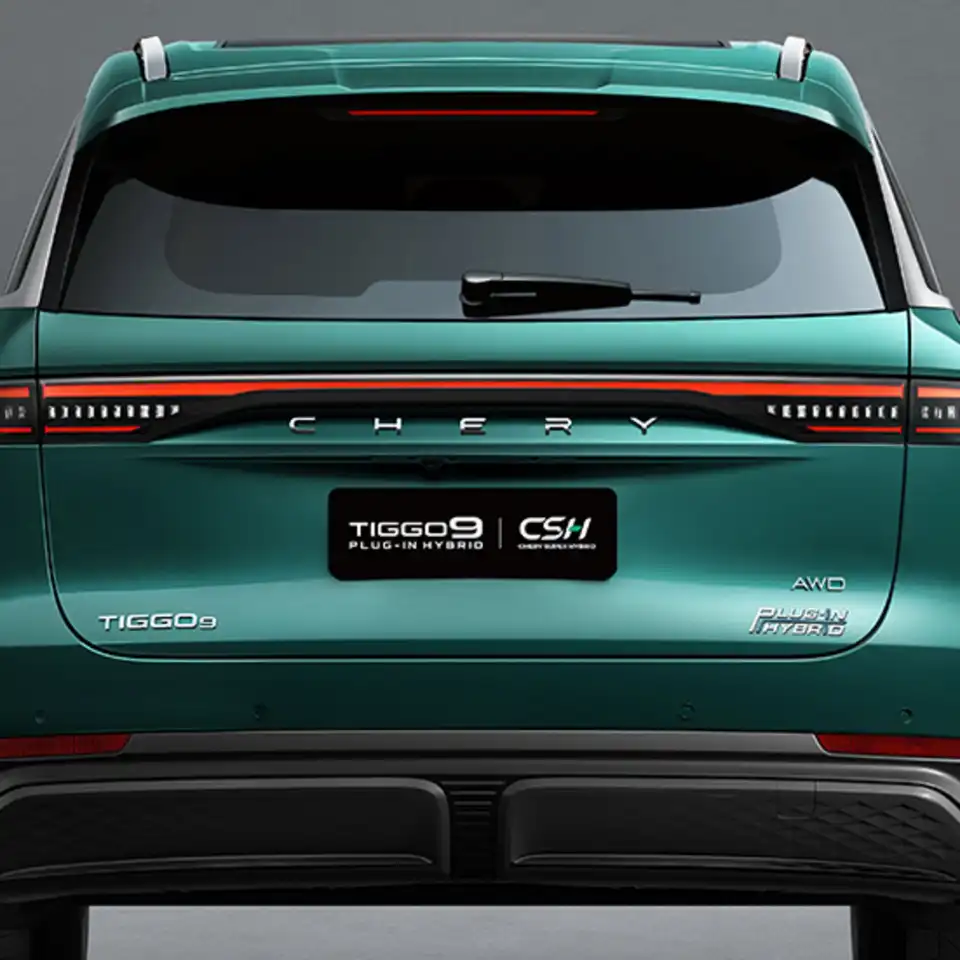 Chery Romania Tiggo 9 CSH PHEV Full width tail lights